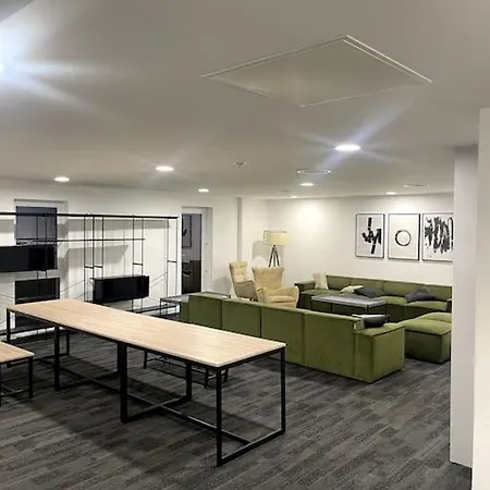 Luxury 2 Bedroom In The Heart Of *