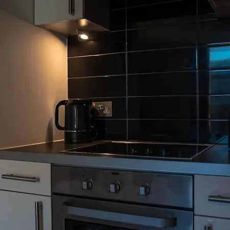Apartman Contractors & Tourist Haven Long Term Welcome Manchester