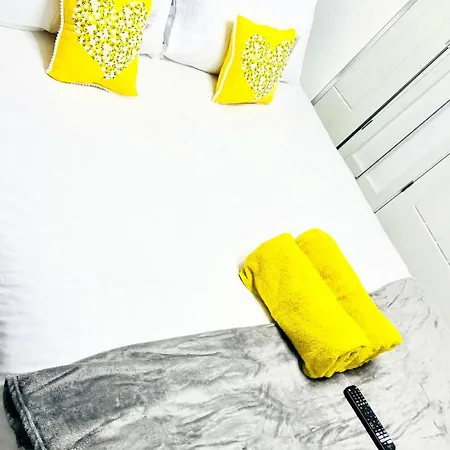 Private Modern Ensuite Near Etihad Stadium