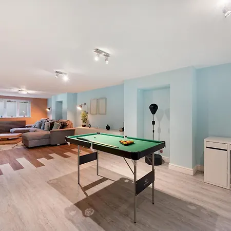 Pass The Keys Spacious 4-bedroom House With Games In Leafy Didsbury Ferienhaus *