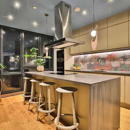 Hammock Heights! Hot Tub,private Garage,citycentre Manchester