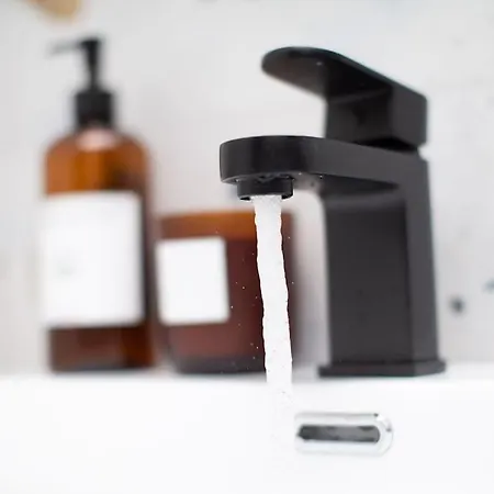 Chorlton Stylish & Roof Terrace 아파트 *