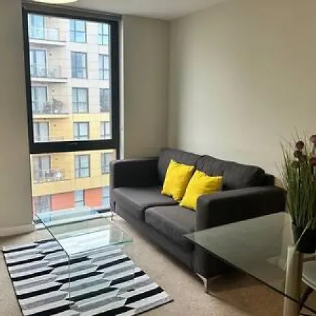 Modern 1 Bed Sleeps 2 Apartamento