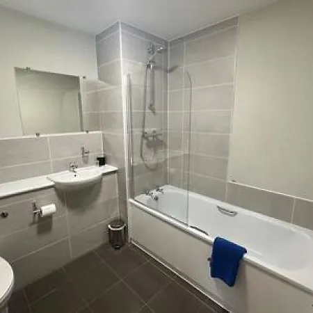 アパート Airy 1 Bed Sleeps 2 *