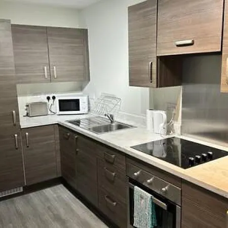 Cosy 1 Bed Sleeps 2 * Манчестер
