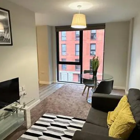 Cosy 1 Bed Sleeps 2 Апартаменты *