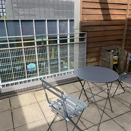 Apartment Morden In Centre