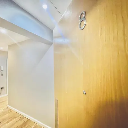 Lovely 3 Dbl Bed شقة *