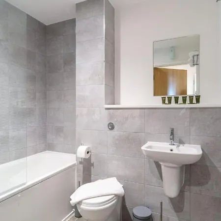 Apartman Stylish & Spacious Salford Quays One Bedroom High Floor With Balcony Manchester