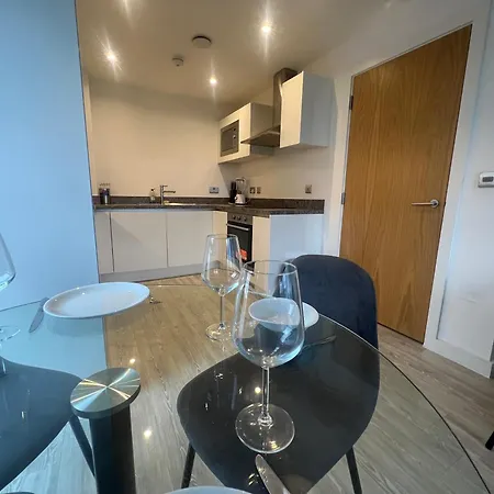 Lovely 1 Bed Apt Mcr/salford * Manchester