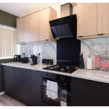 Apartment Cozy 3 Bd House, Perfect For Large Group Of 6 Manchester
