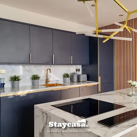 Luxury Penthouse Skyline 23rd Floor