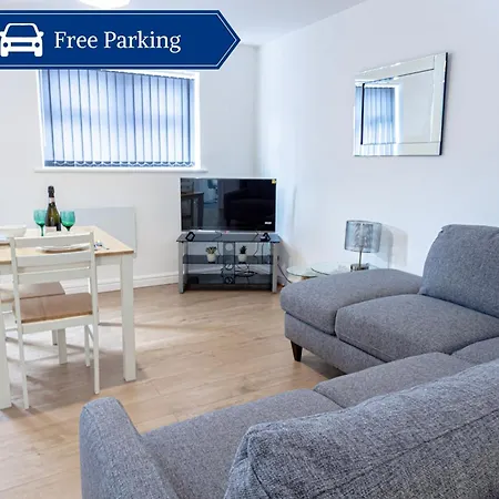 Cosy & Fully Equipped In Swinton מנצ'סטר