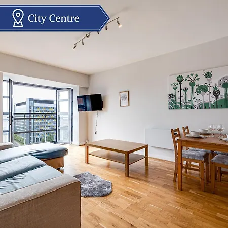 Large 2 Bed 2 Bath *