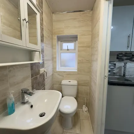 Hills View Apartment *