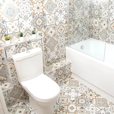 By Bevolve - Free Parking Casa de Férias