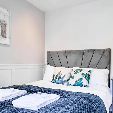 Bright 2 Bedroom With Balcony In Centre Апартаменты Манчестер