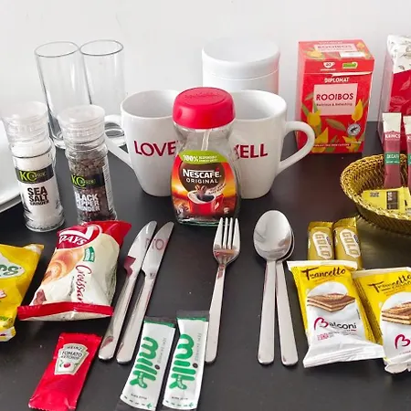 Проживание в семье Free Car Park And Walk To Coop, Etihad , Piccadilly,free Snacks