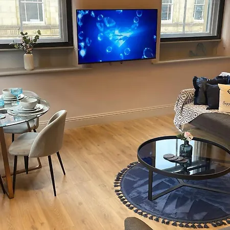 شقة M1 Centre 3 Bed 3 Bath Luxe Penthouse *