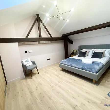 M1 Centre 3 Bed 3 Bath Luxe Penthouse شقة *