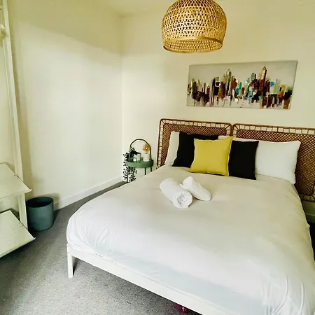 Fully Furnished One Bed In Old Trafford Apartmán