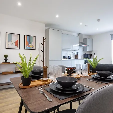 Oscar House - 2 Bed דירה