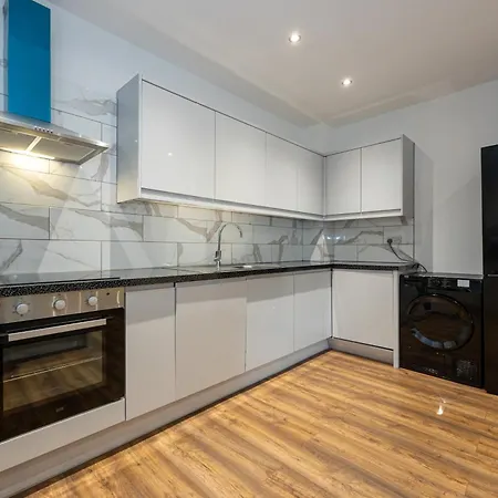 Vibrant 2br In Chorlton, Free Parking