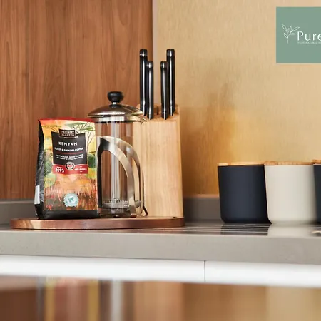 Luxury 5-bedroom House Sleeps 9 With Private Garden By Purestay Nyaraló Manchester