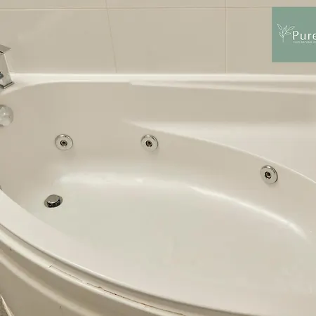Big Contractor House With 6 Beds & Free Parking By Purestay - 7 Night Min! Vakantiehuis