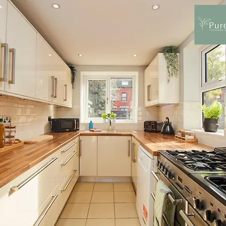 Vakantiehuis Big Contractor House With 6 Beds & Free Parking By Purestay - 7 Night Min! *