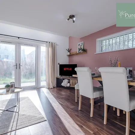 Amazing Four Bed House At Purestay Short Lets & Serviced Near Etihad With Parking * Manchester