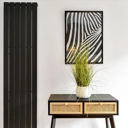 Free Parking Luxury Safari House Manchester