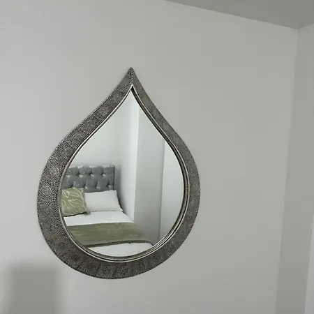 2 Bedroom Flat Close To City, Stadium And Coop Arena Appartement