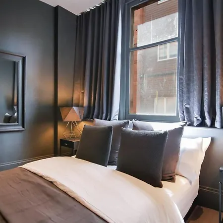 Midnight By The Heim Residences *