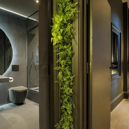 Apartment Midnight By The Heim Residences