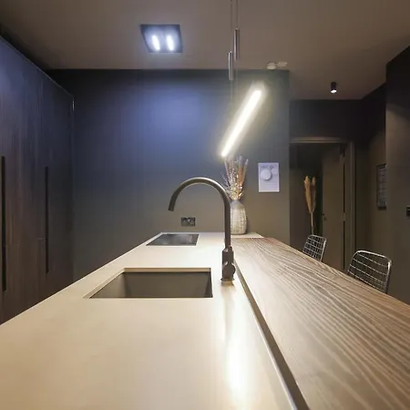 Apartment Midnight By The Heim Residences