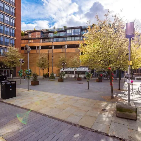 4-storey Townhouse In By Hilltop Serviced