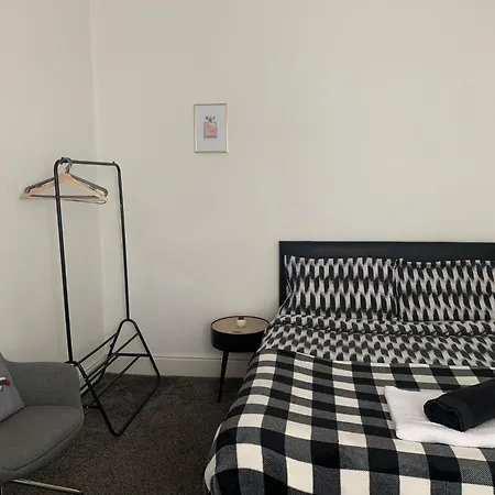 펜션 Gorgeous Stylish Cheri Victorian House In