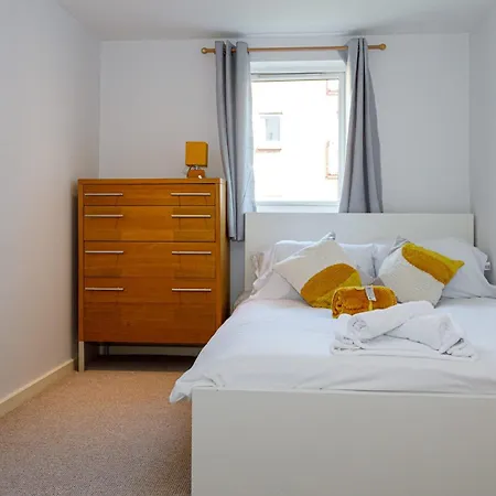 Lovely 2 Bed 2 Bathroom Apartament Manchester