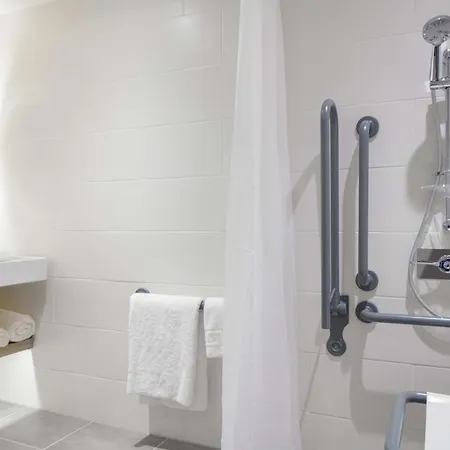 Отель Hampton By Hilton Northern Quarter 4*