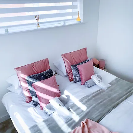 Royal At Coop Live Etihad, Sports 3*