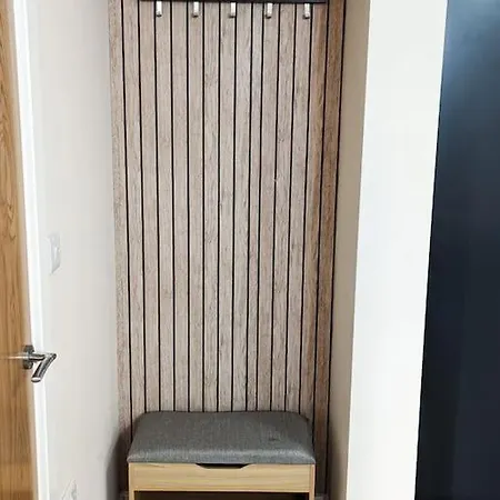 A Superb 2 Bed, 2 Bathroom In Centre Free Parking * Manchester