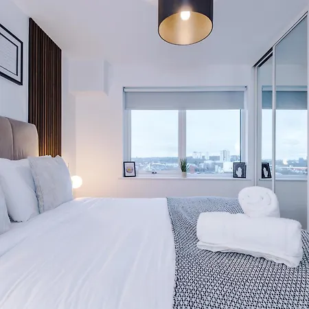 Captivating Modern 2 Bed Cc * Manchester