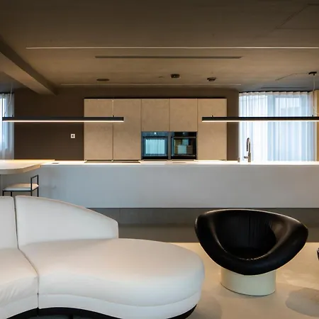 Apartment Spot; Penthouse In City Centre *
