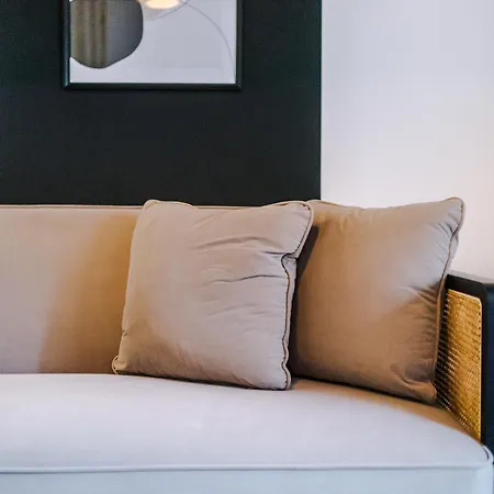 4 Bedroom House Eccles 맨체스터