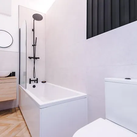 4 Bedroom House Eccles Μάντσεστερ