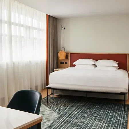 Marriott Piccadilly Hotel 4*