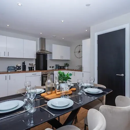 Modern Waterfront Living City's Hotspots Nearby Apartment Manchester