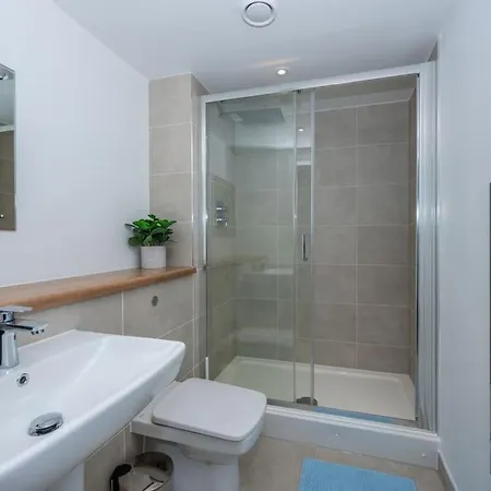 Modern Waterfront Living City's Hotspots Nearby Apartment