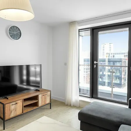 High Rise 2 Bedroom & 2 Bath With Parking, Balcony & Amazing View